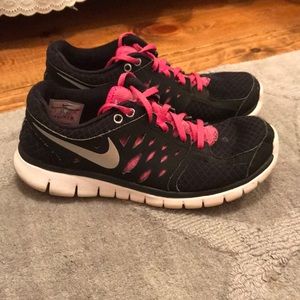 Women’s Nike tennis shoes, size 9